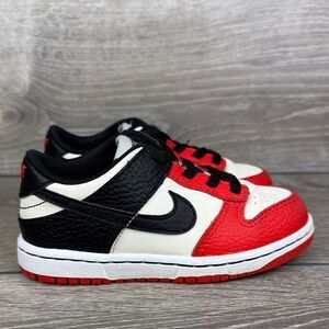 Nike Dunk Low ChicagoToddler Boy Sz 9 Red White Black Lace Sneakers DC9562-100